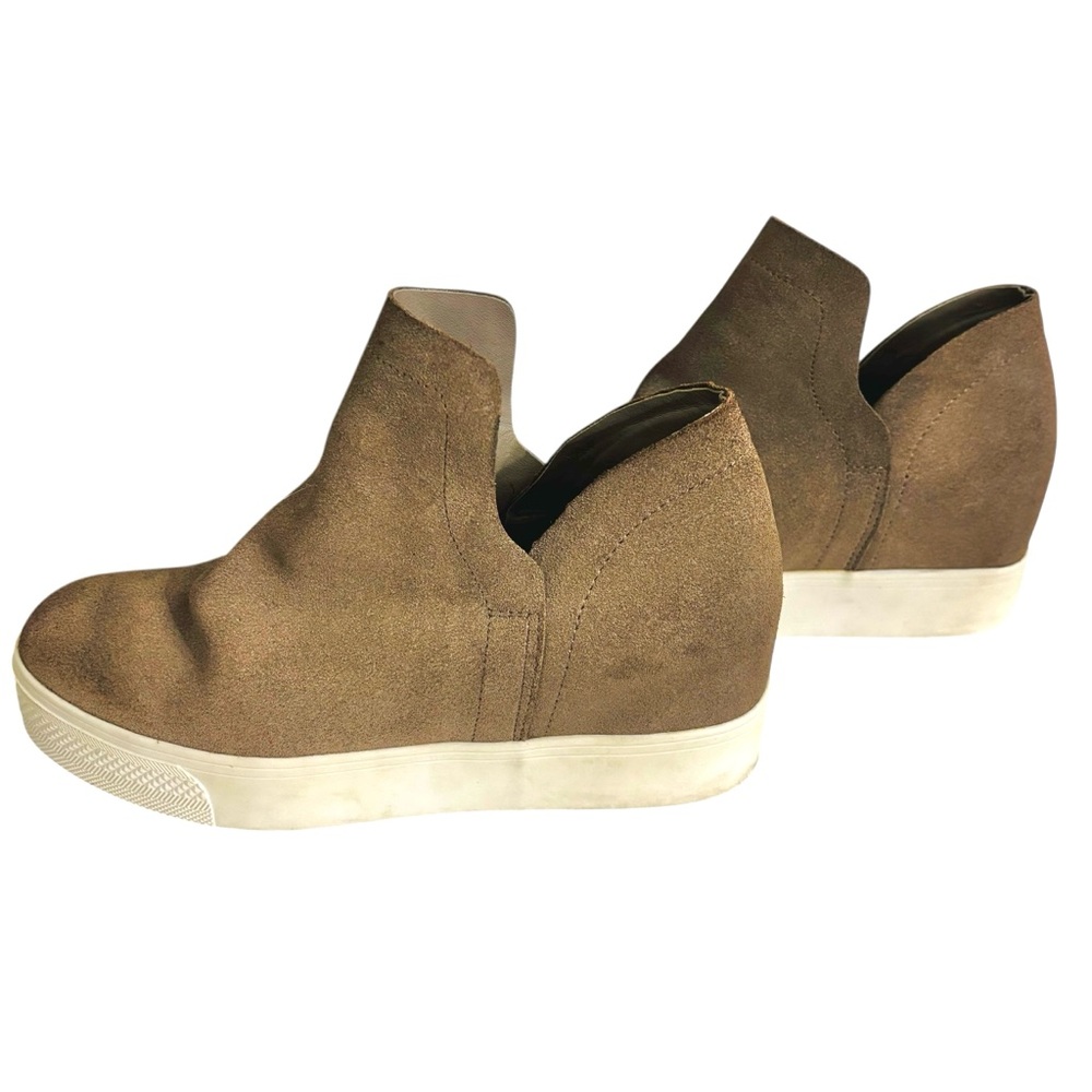 Steve Madden Women’s Tan Suede Slip-On Sneaker/Bootie Shoe Sz 7 Great Condition - Picture 2 of 5
